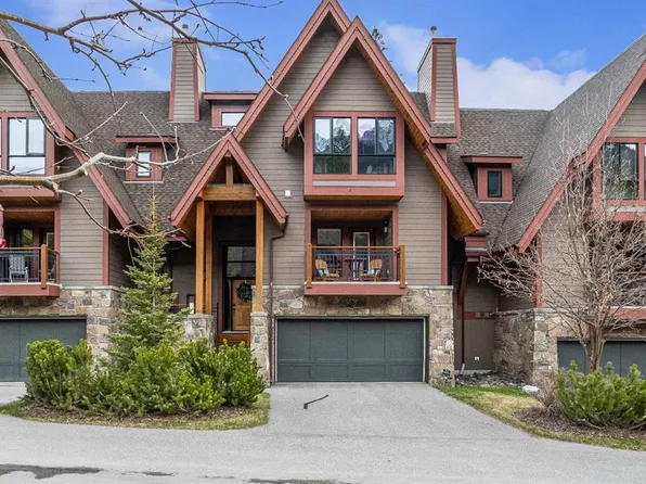 101 S Armstrong Pl #22, Canmore, AB T1W 3M2
