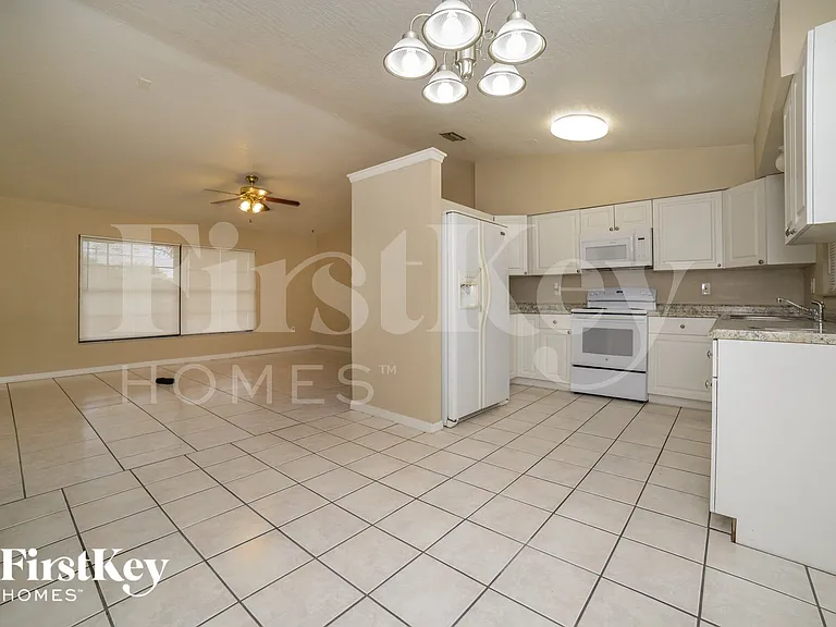 571 Degroodt Rd SW — Photo 5