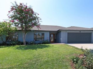 785 Calderwood Ln, Pasadena, CA 91107