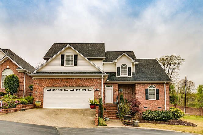 1st image of 311 Greenview Cir