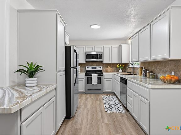 5th image of 1005 Pine Dr