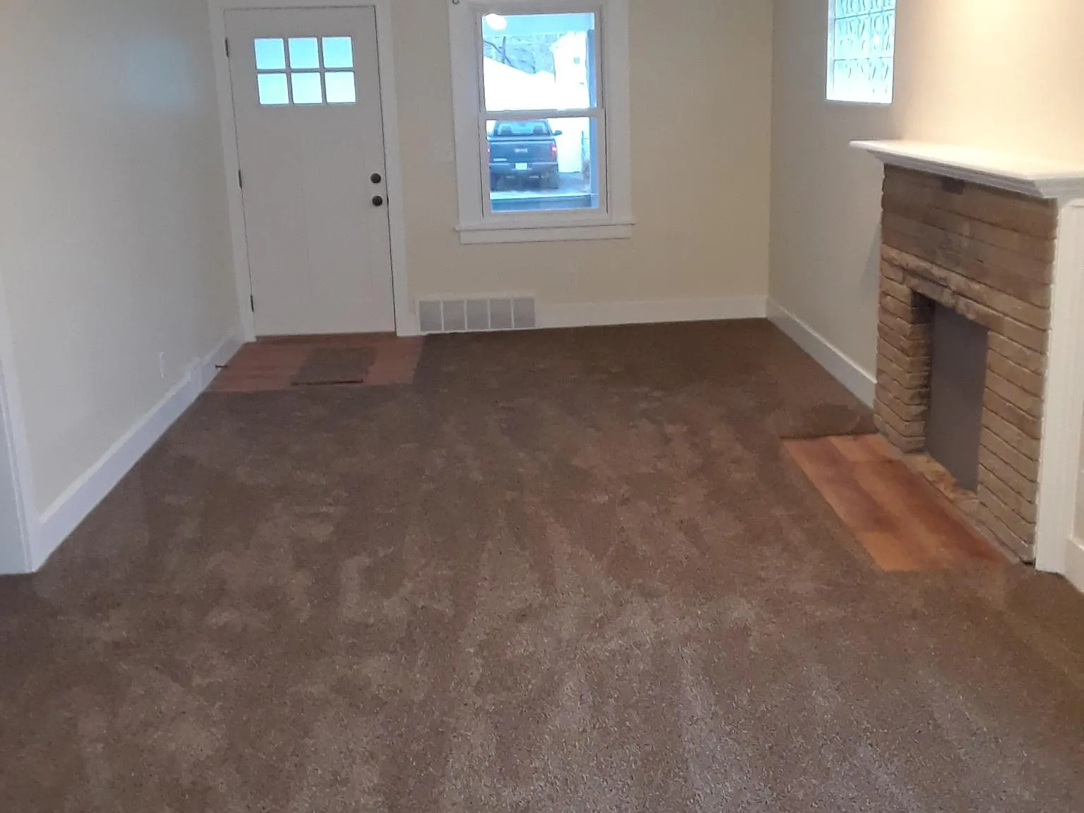 2 bed, 911 sqft, $1,200 — Photo 3