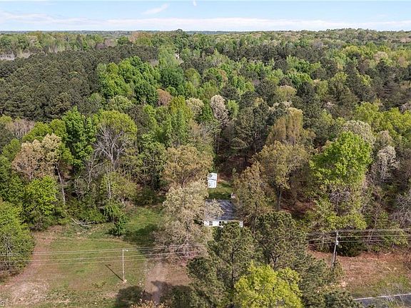 5th image of 4919 Mount Willing Rd