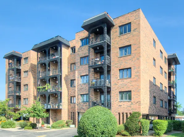 9396 Landings Ln #506-DES, Des Plaines, IL 60016