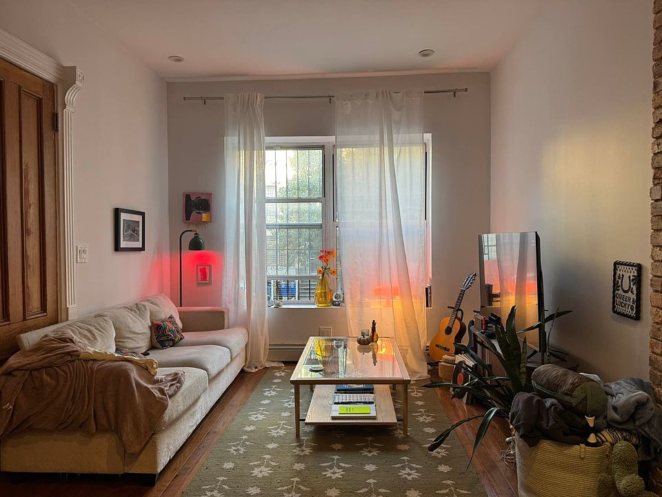 1st image of 322 Throop Ave