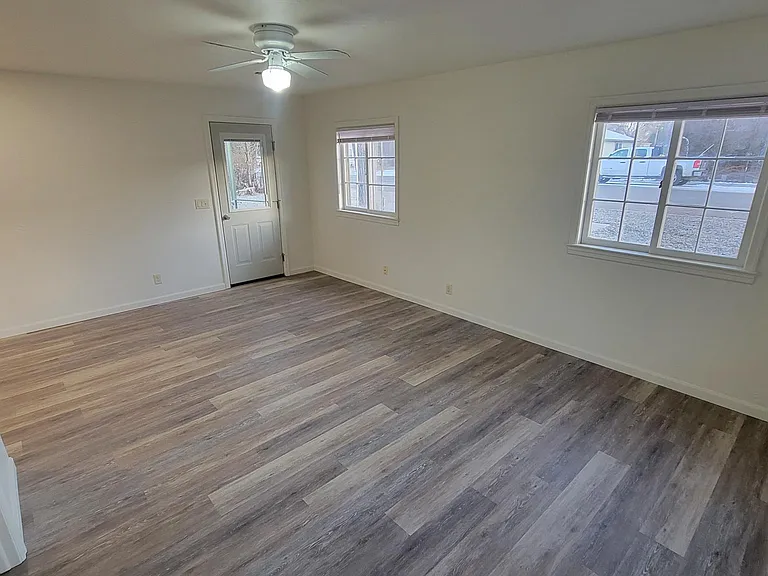 521 E Jefferson St — Photo 10
