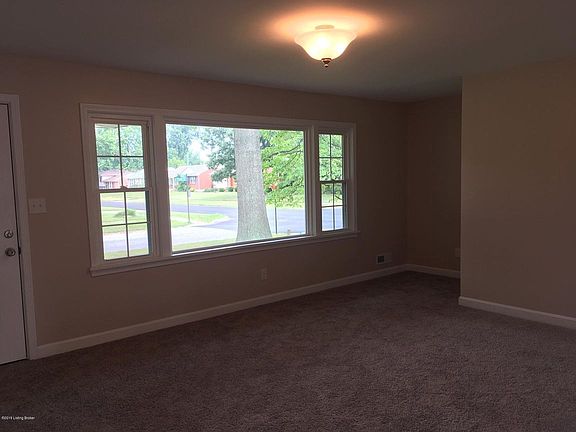 3rd image of 2831 Tyson Pl