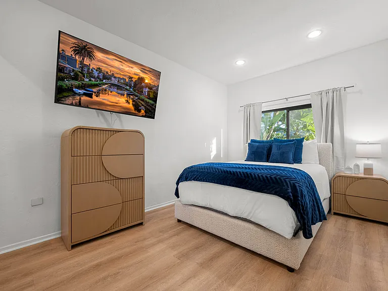 3722 Alonzo Ave — Photo 40