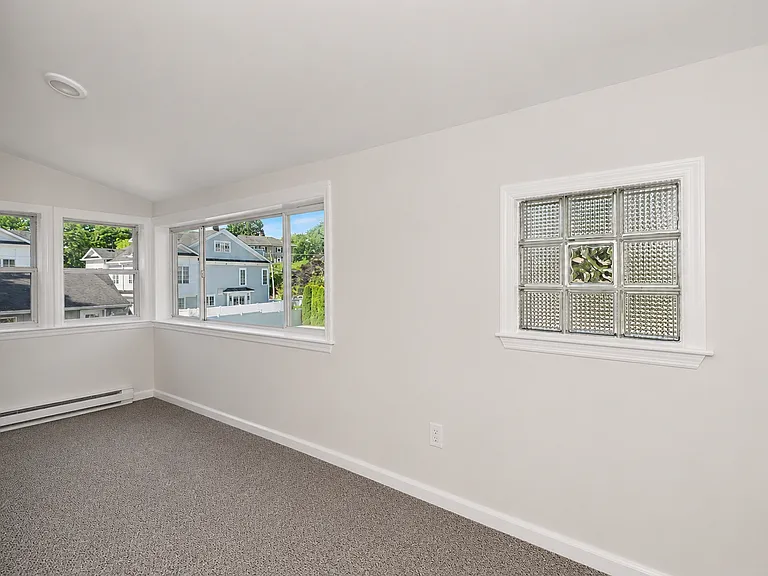 177 Davis Ave #3 — Photo 8