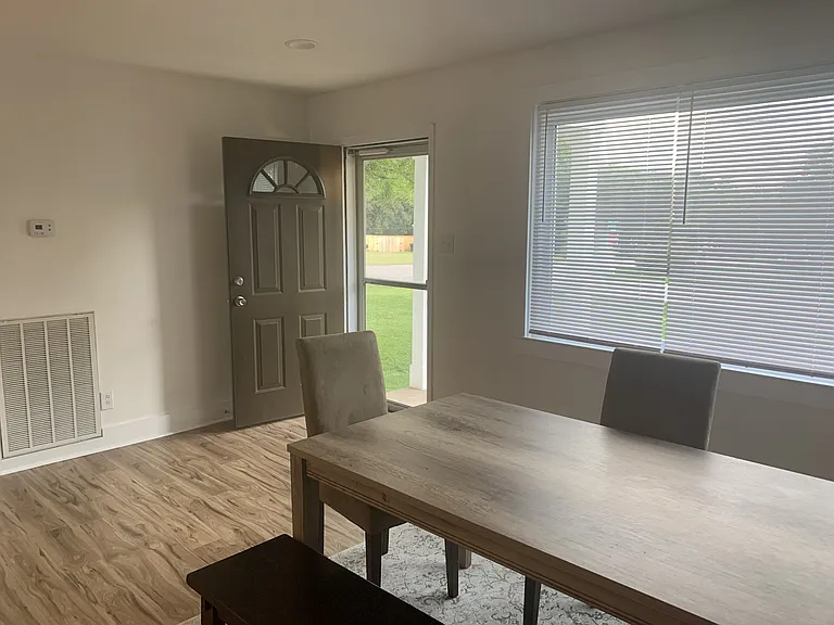 200 Walnut Dr — Photo 4