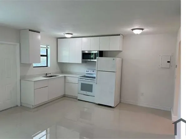 465 NE 139th St #463, Miami, FL 33161