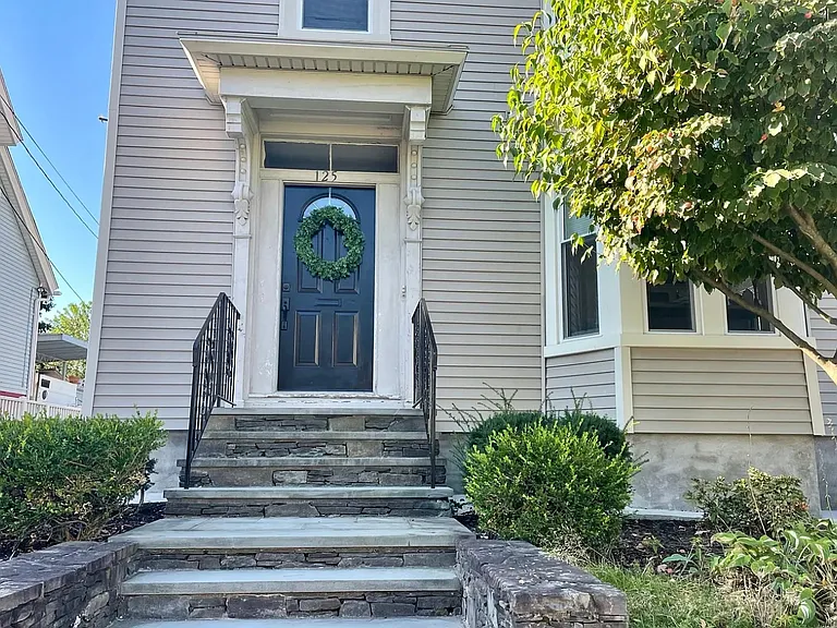 125 Doyle Ave #2 — Photo 2