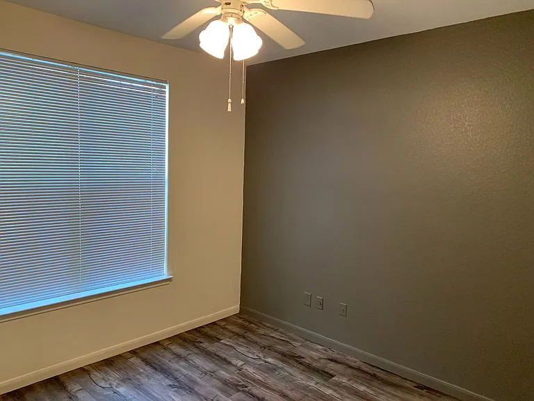 860 N Orange Ave #111 — Photo 2