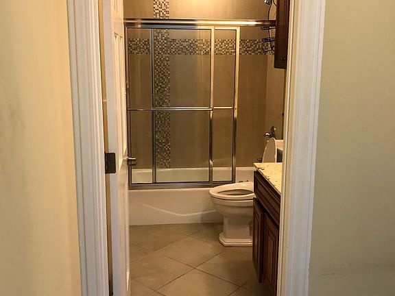 2nd image of 1564 Haight St