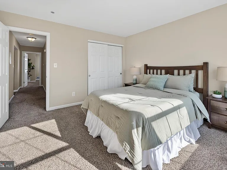 909 Woodchip Rd #909 — Photo 9