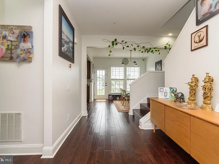 303 Ellison Dr — Photo 12