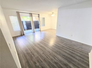 18350 Hatteras St APT 163, Tarzana, CA 91356