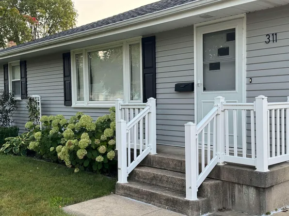 311 S Jones Ave, Maquoketa, IA 52060
