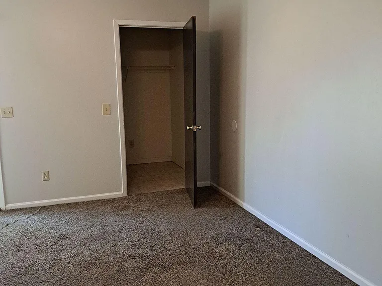 4837 S Lakewood Dr — Photo 10