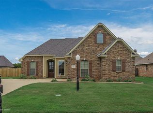 511 J R Dr, Bossier City, LA 71112