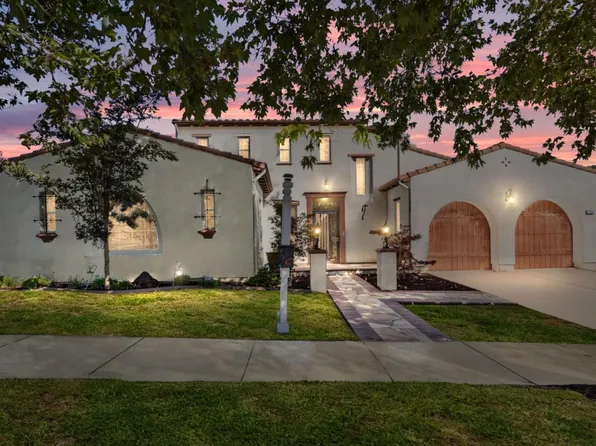 1862 Club Dr, Gilroy, CA 95020