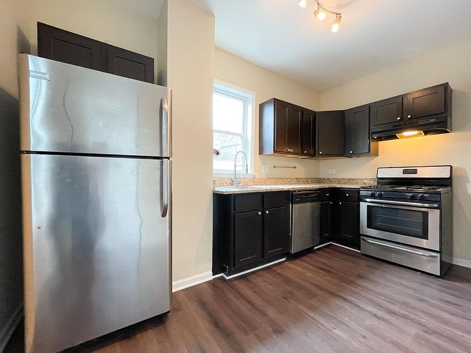 1st image of 3053 W Lyndale St #1A