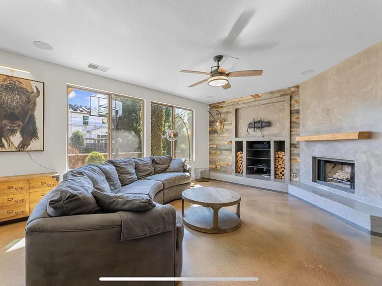 701 Rolling Green Dr — Photo 44