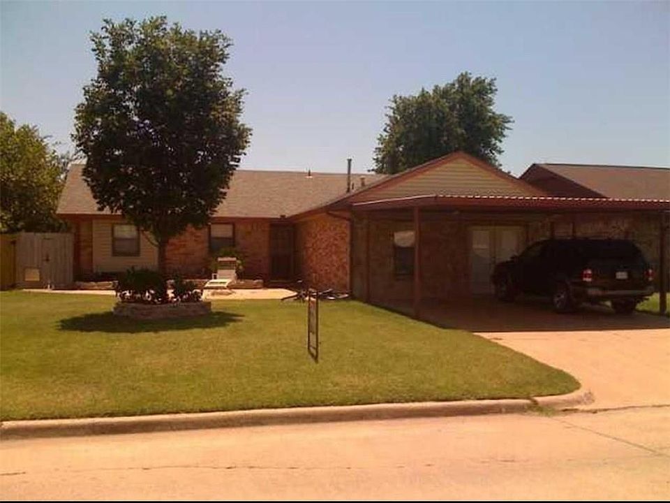 2nd image of 1024 NW 6th St