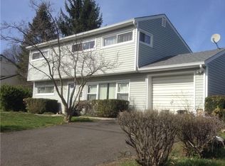 31 Holly St, Somerset, NJ