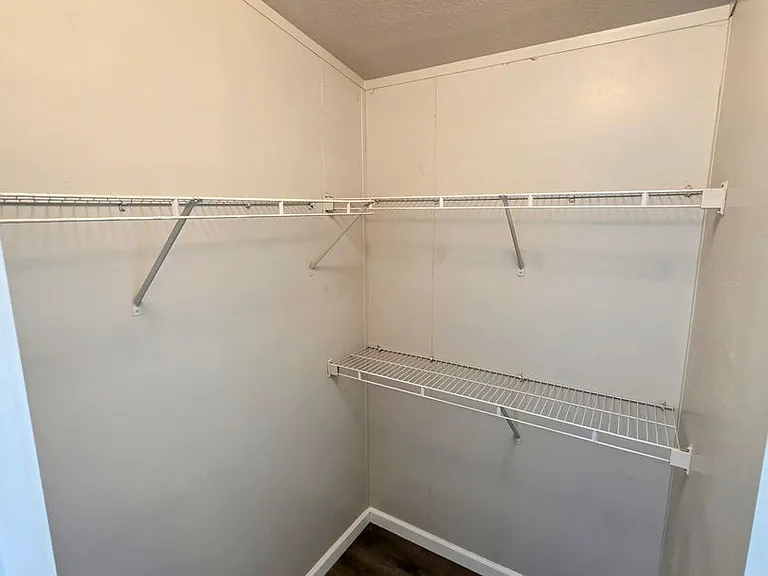 3545 Graham Ave — Photo 8