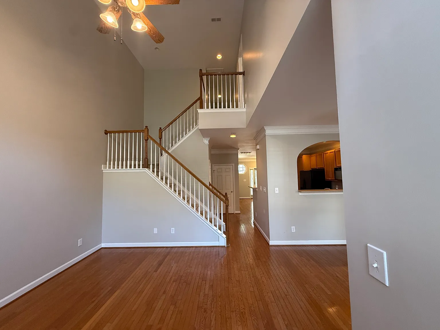 3 bed, 1824 sqft, $1,890 — Photo 2