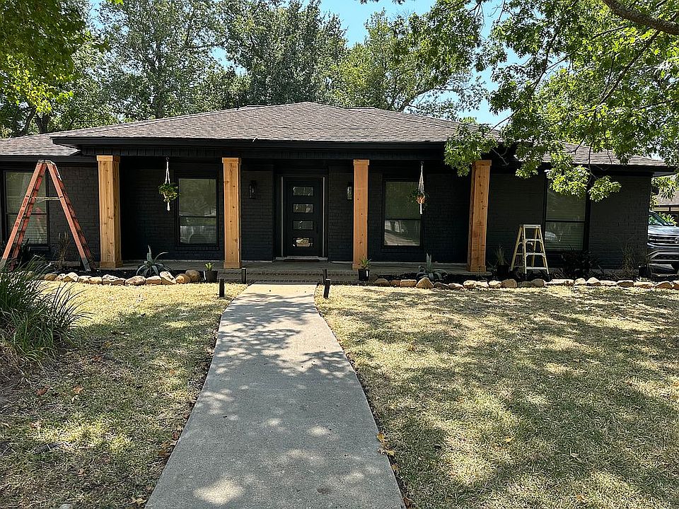1st image of 15722 Crestbrook Dr