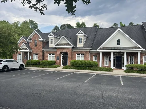 1838 Eastchester Dr Suite 102, High Pt, NC 27265
