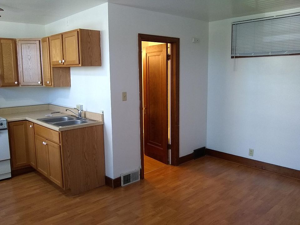 313 Wauponsee St Morris, IL, 60450 - Apartments For Rent | Zillow