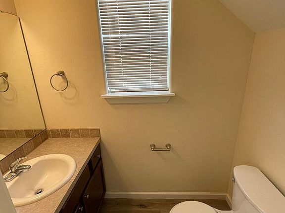 4th image of 120-122 S Craven St #120