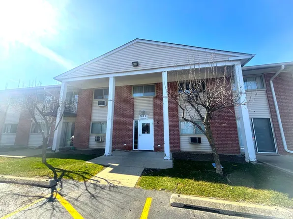 703 E Fullerton Ave APT 202, Glendale Heights, IL 60139