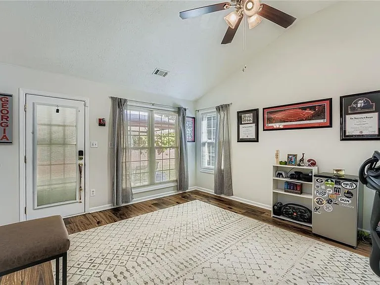 2895 Dogwood Creek Pkwy — Photo 17