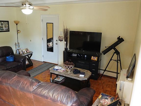 3rd image of 100 E Glenolden Ave APT D7