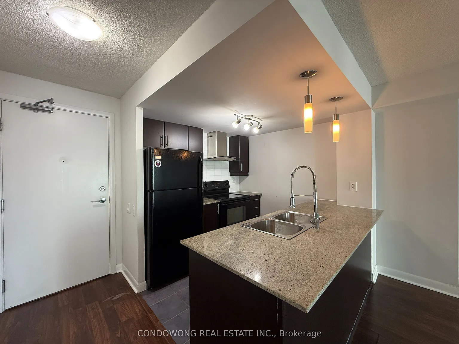 2 bed, $2,300 — Photo 4
