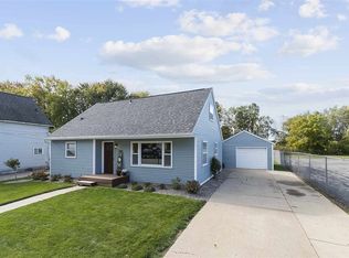434 Main St, Wrightstown, WI 54180