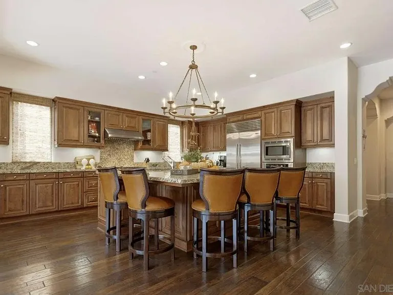 8178 Lazy River Rd — Photo 2