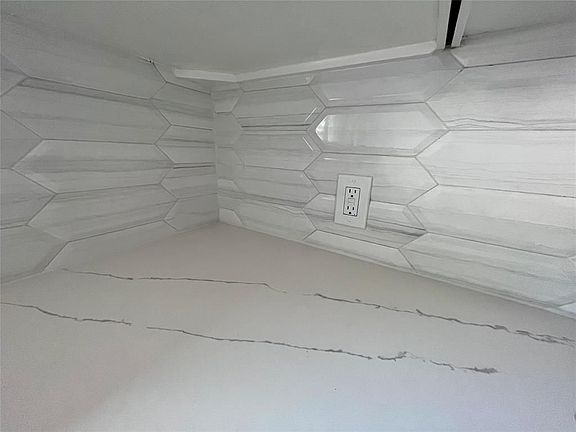 5th image of 8335 Bonner Dr #3