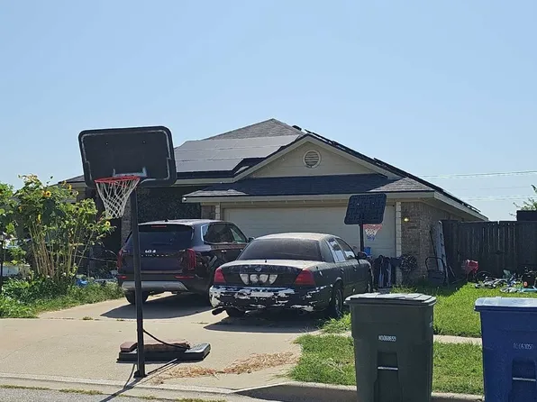 2406 Terry Dr, Copperas Cove, TX 76522