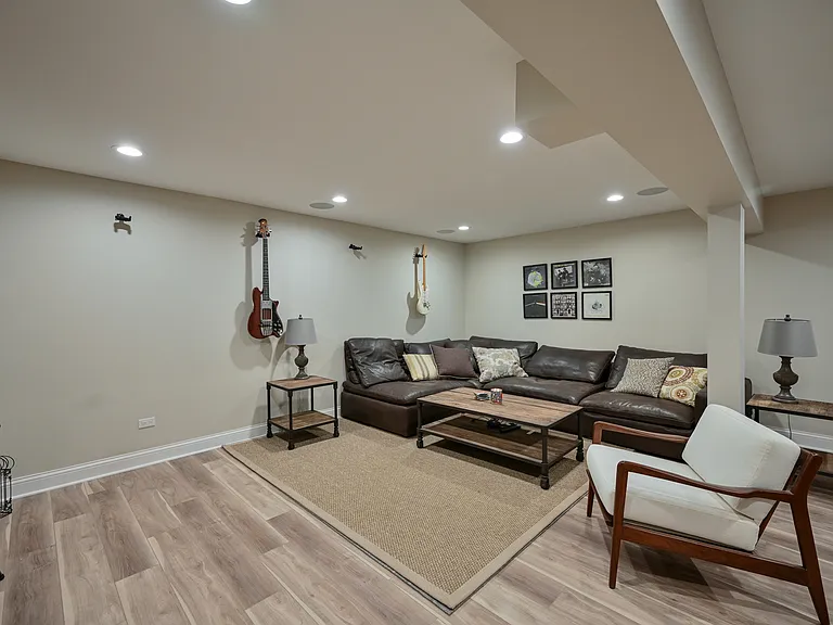 530 Anthony St #530 — Photo 16