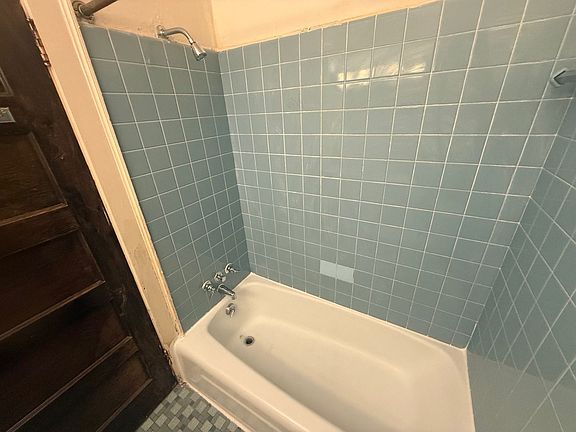 5th image of 126 E Nittany Ave #4-1/2