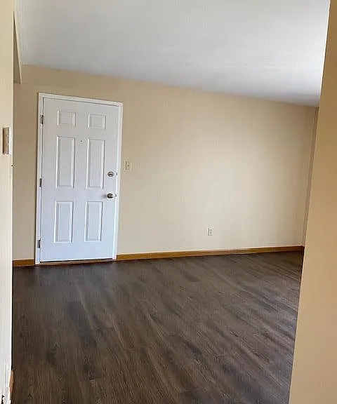 1239 Creve Coeur Crossing Ln #F — Photo 3