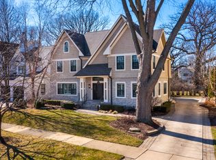 21 S Laird St, Naperville, IL 60540