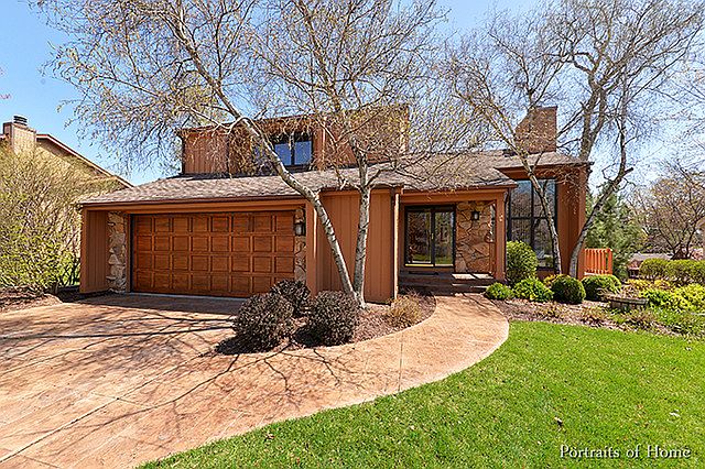 1st image of 205 White Oak Dr