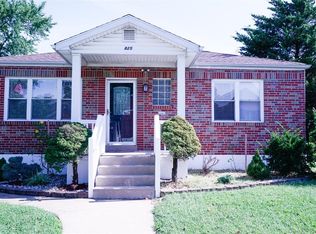 825 Cumberland Dr, Saint Louis, MO
