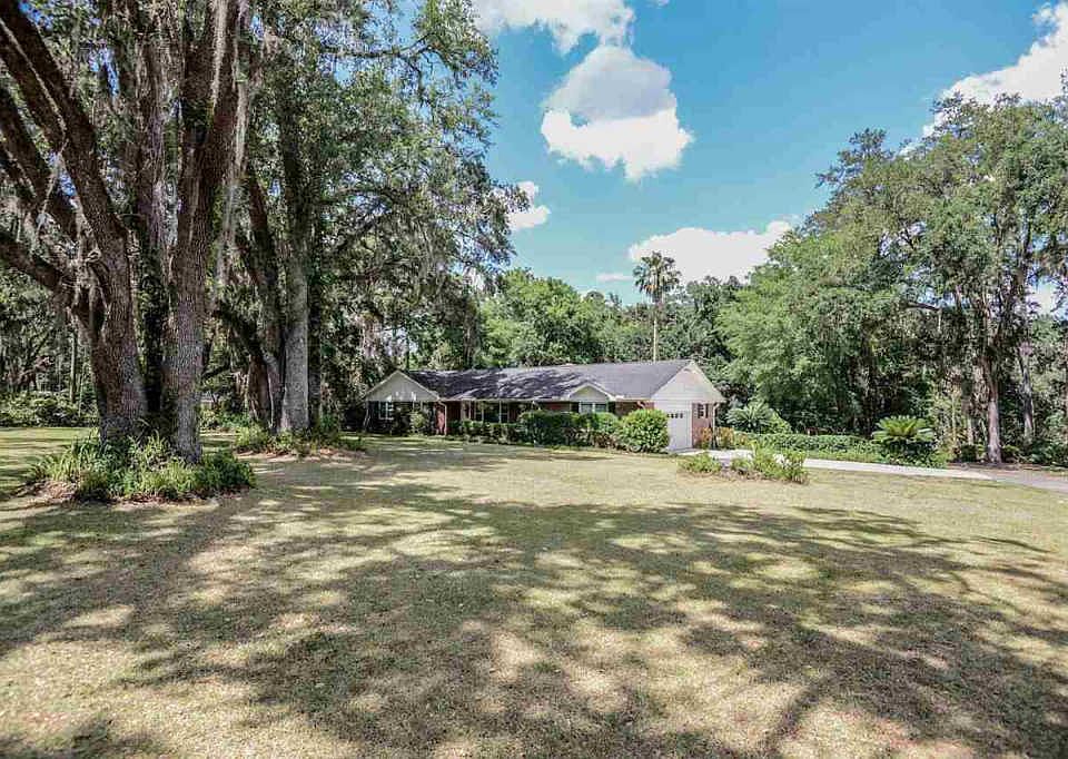 1st image of 2117 Lake Forest Dr